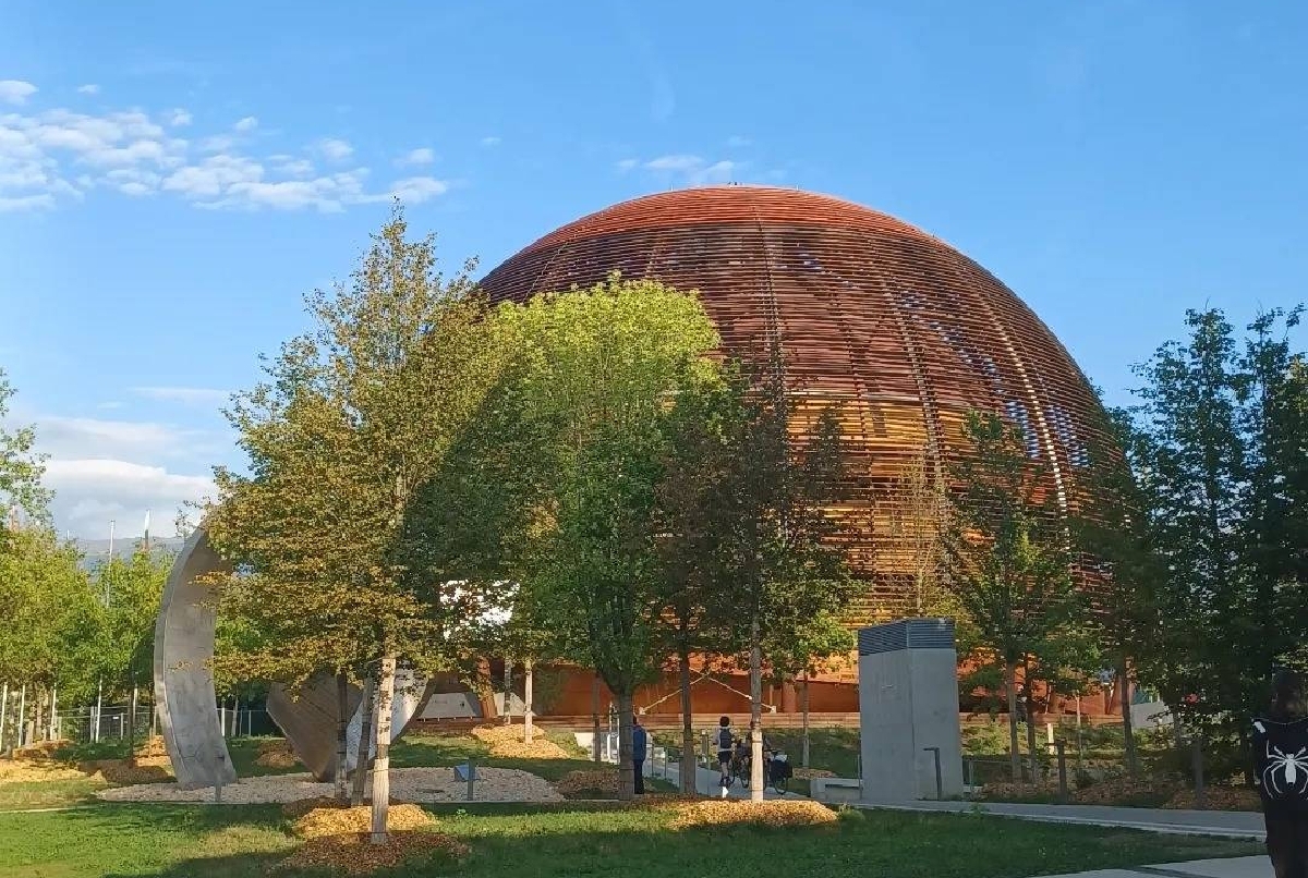 Στο CERN μαθητές του 2ου Πρότυπου Γενικού Λυκείου Βόλου