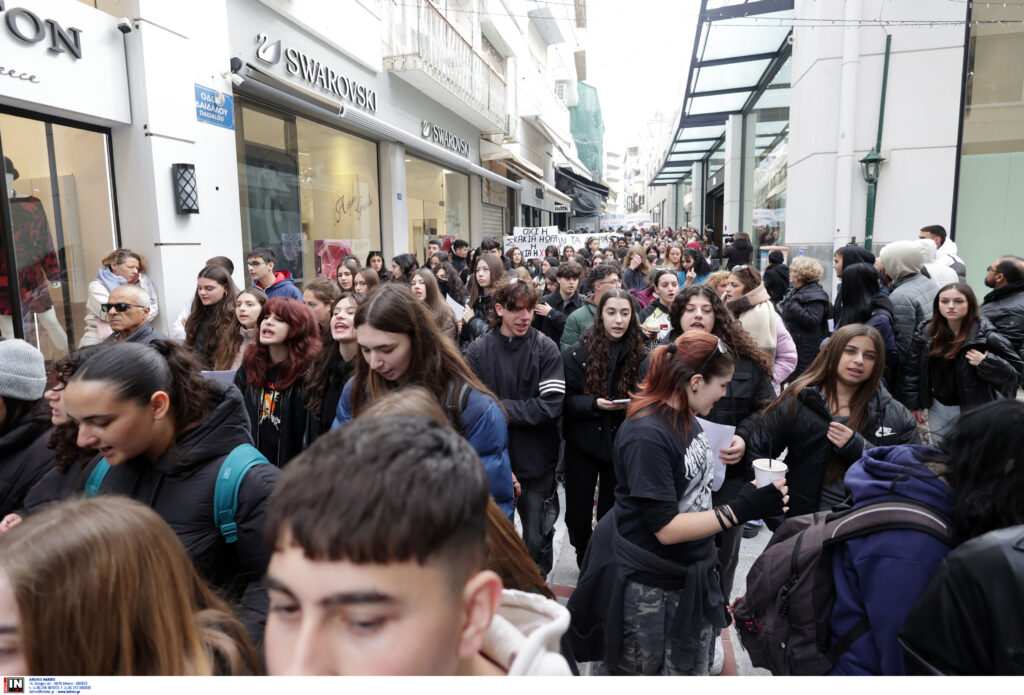 Τέμπη: Κινητοποιήσεις ανά την Ελλάδα από φοιτητές, μαθητές και εκπαιδευτικούς – Ζητούν Δικαιοσύνη και απόδοση ευθυνών